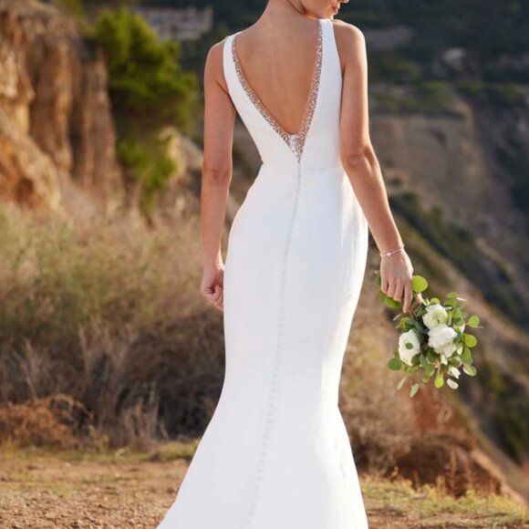 Essense of Australia Wedding Dress Style D3763 - Picture 3 of 15